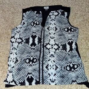 Worthington snake skin print v-neck tanktop